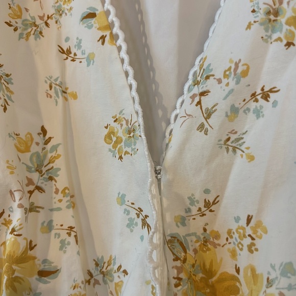 WAYF yellow floral smocked blouse crop - Picture 8 of 12